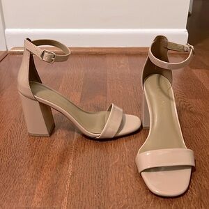Aerosoles Nude Patent Heels